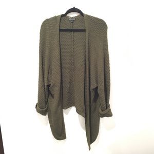 Brandy Melville Chunky Caroline Cardigan